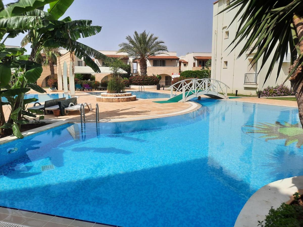 Sunrise Beach Suite B7 Gastria Buitenkant foto