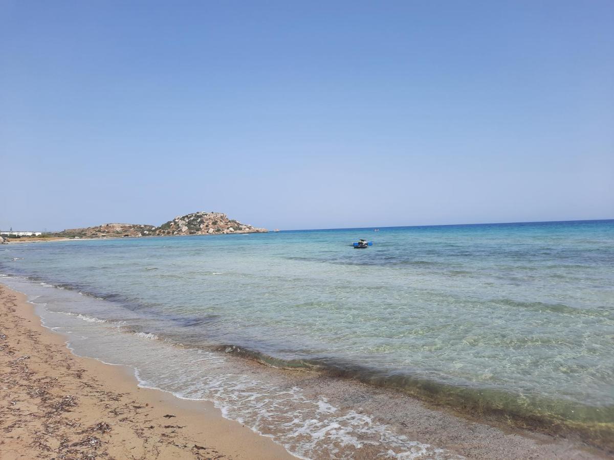 Sunrise Beach Suite B7 Gastria Buitenkant foto